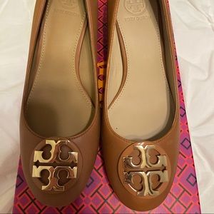 Excellent condition Tory Burch shoes